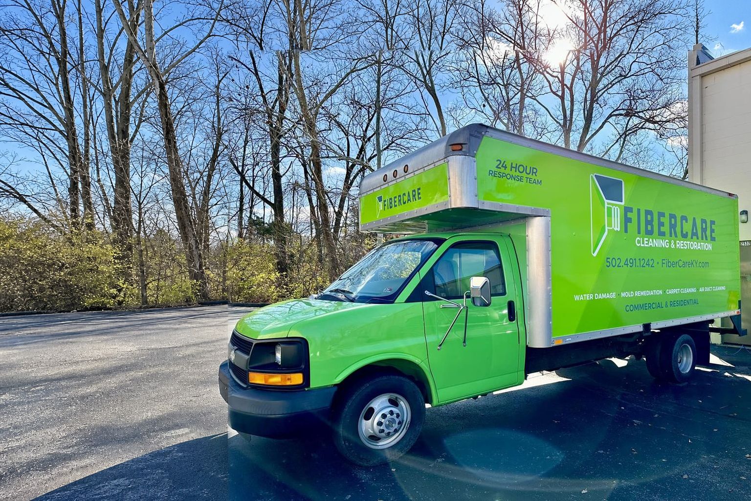 Louisville Mold Cleanup van serving Louisville, KY